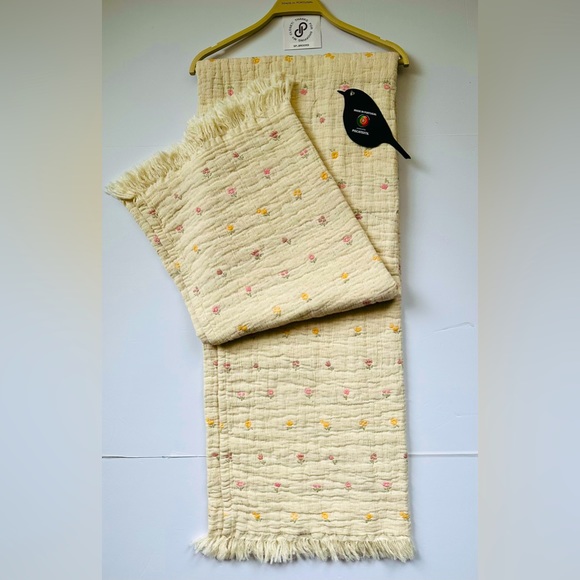 🎁Piscatextil Throw Blanket - Scattered Blooms - Picture 6 of 7